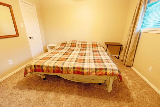 3911 Crow Valley Drive, Missouri City, TX 77459