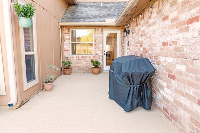 3911 Crow Valley Drive, Missouri City, TX 77459