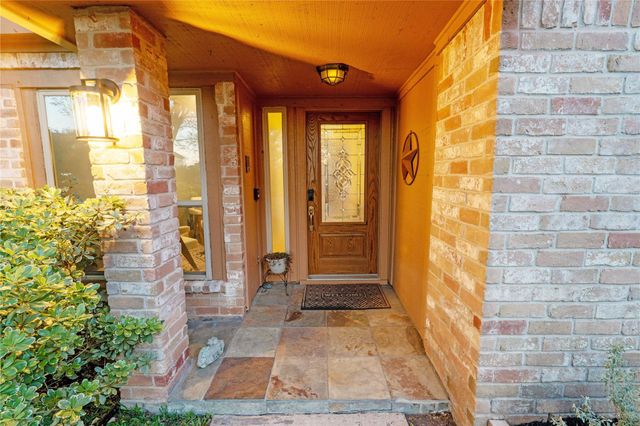 3911 Crow Valley Drive, Missouri City, TX 77459