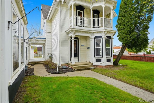26249 E Huron River Drive, Flat Rock, MI 48134