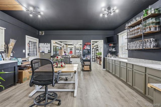 26249 E Huron River Drive, Flat Rock, MI 48134