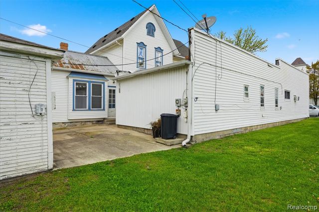 26249 E Huron River Drive, Flat Rock, MI 48134