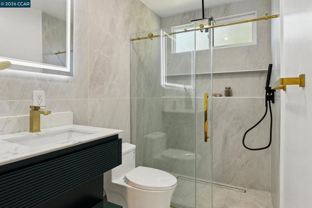 602 Big Bend Dr, Pacifica, CA 94044