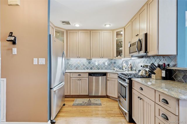659 E Broadway B, Long Beach, NY 11561