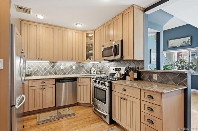 659 E Broadway B, Long Beach, NY 11561
