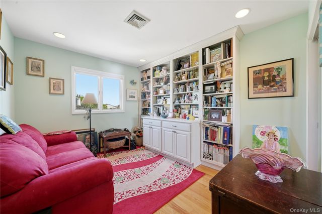 659 E Broadway B, Long Beach, NY 11561