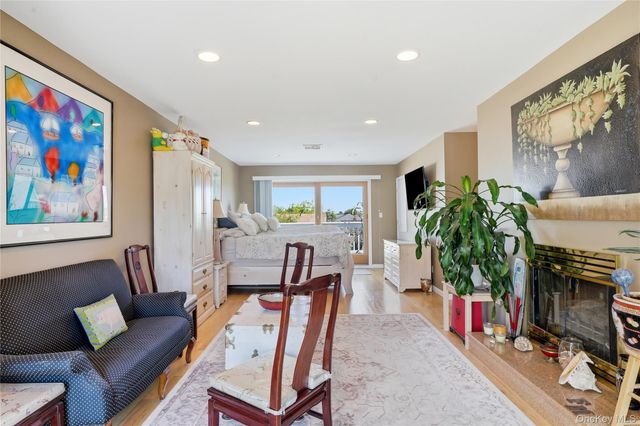 659 E Broadway B, Long Beach, NY 11561