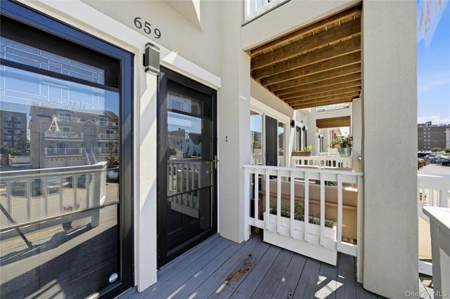 659 E Broadway B, Long Beach, NY 11561