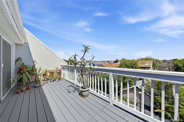 659 E Broadway B, Long Beach, NY 11561