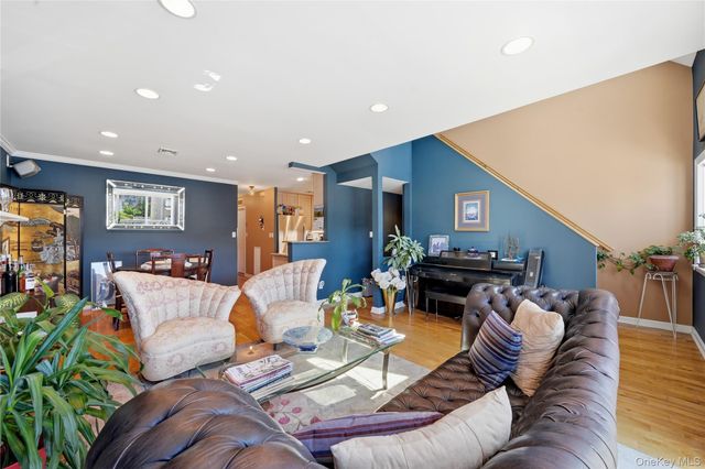 659 E Broadway B, Long Beach, NY 11561