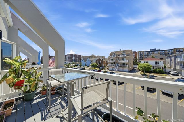 659 E Broadway B, Long Beach, NY 11561