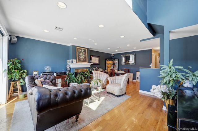 659 E Broadway B, Long Beach, NY 11561