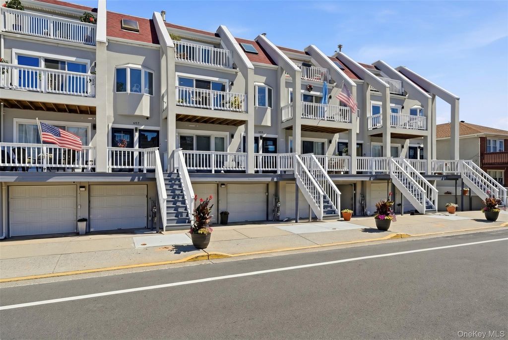 659 E Broadway B, Long Beach, NY 11561