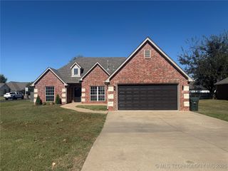 2404 Pheasant Drive, Claremore, OK 74019