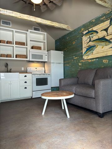 5481 Highway 35 N 6, Rockport, TX 78382