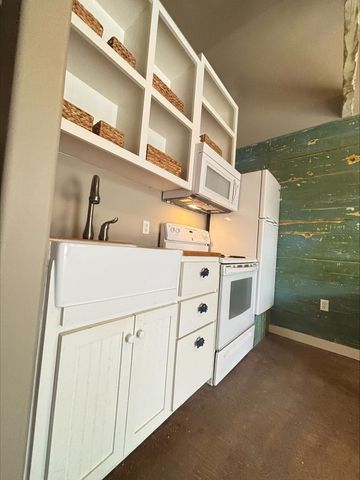 5481 Highway 35 N 6, Rockport, TX 78382