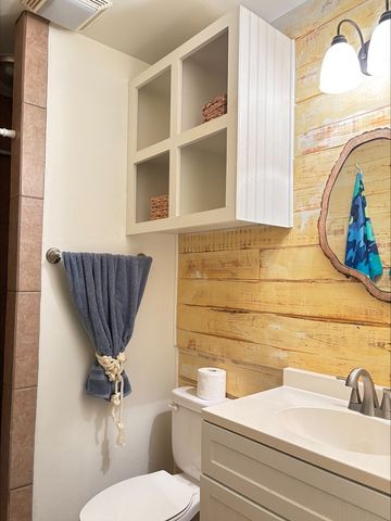 5481 Highway 35 N 6, Rockport, TX 78382