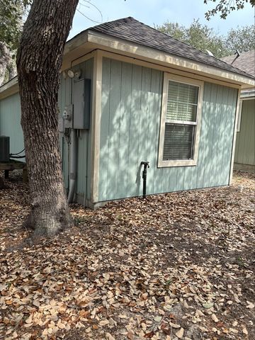 5481 Highway 35 N 6, Rockport, TX 78382