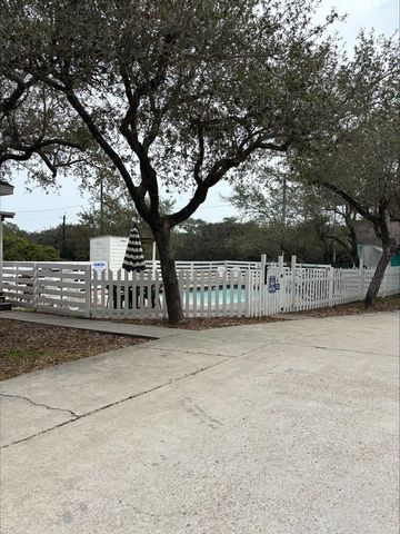 5481 Highway 35 N 6, Rockport, TX 78382
