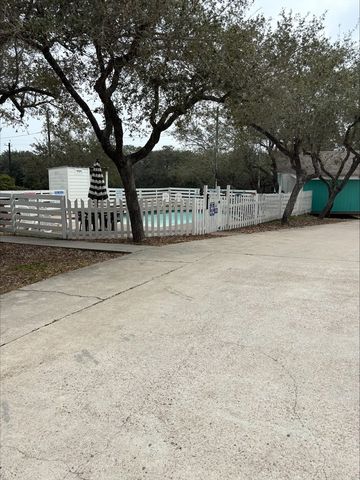 5481 Highway 35 N 6, Rockport, TX 78382