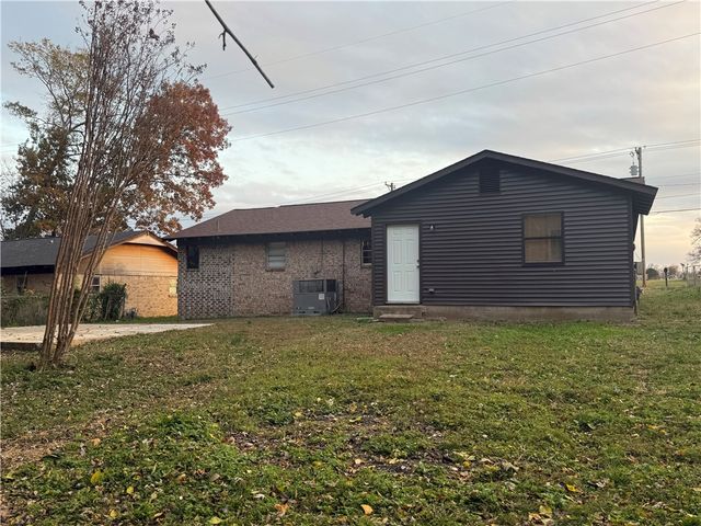 1308 W Oakland Street, Clarksville, AR 72830