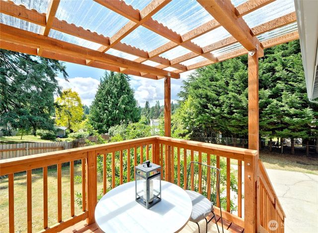 10417 NE 142 Street, Kirkland, WA 98034