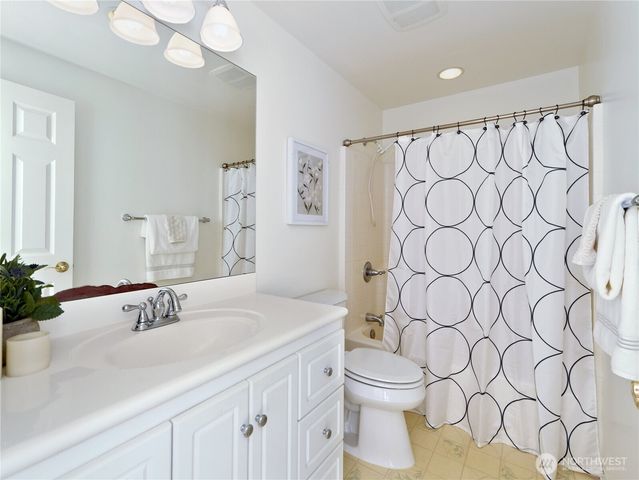 10417 NE 142 Street, Kirkland, WA 98034