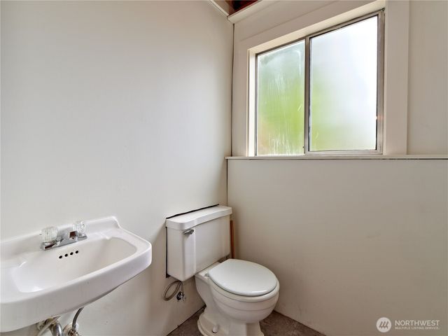 10417 NE 142 Street, Kirkland, WA 98034