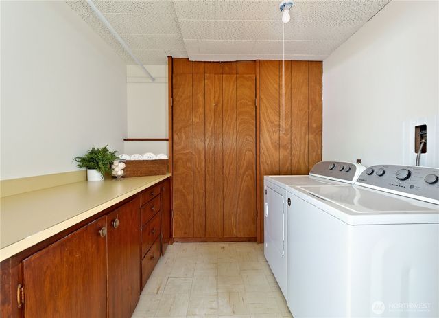 10417 NE 142 Street, Kirkland, WA 98034