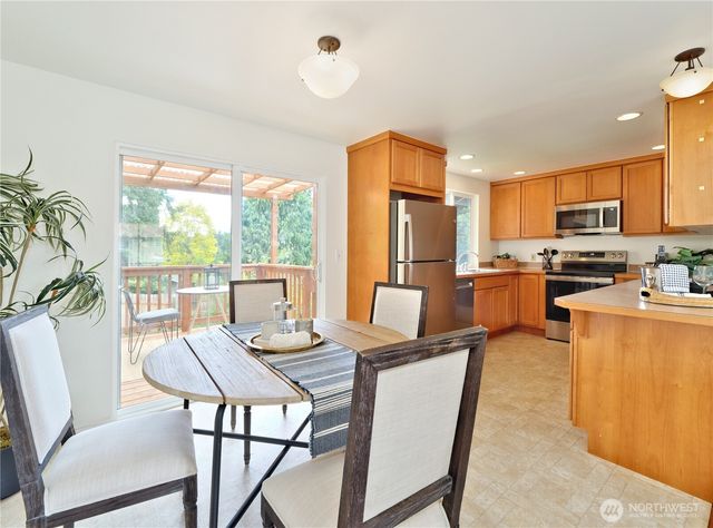 10417 NE 142 Street, Kirkland, WA 98034