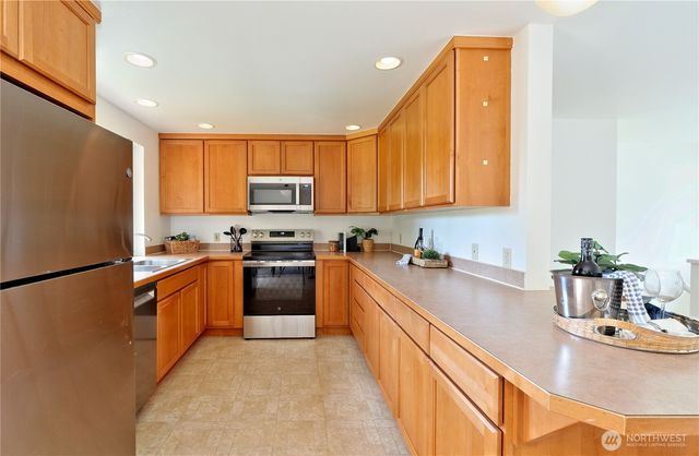 10417 NE 142 Street, Kirkland, WA 98034