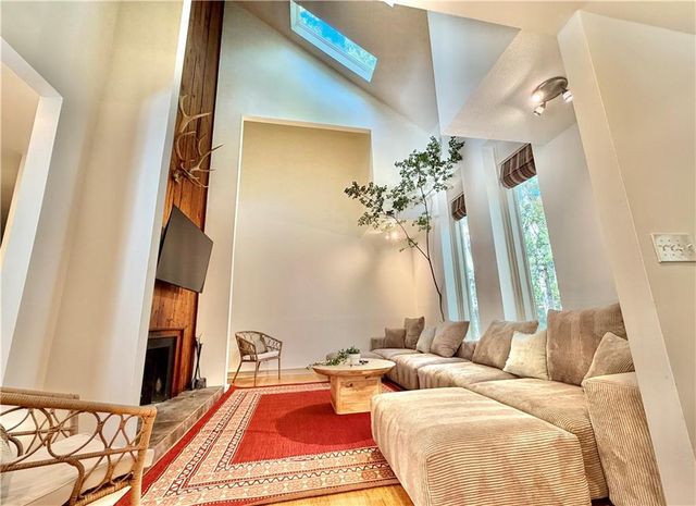 175 River Court Parkway, Atlanta, GA 30328