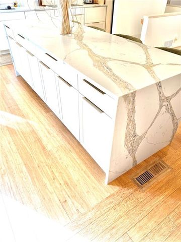 175 River Court Parkway, Atlanta, GA 30328