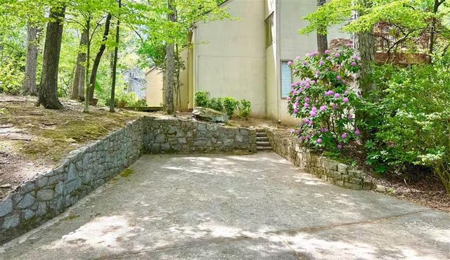 175 River Court Parkway, Atlanta, GA 30328