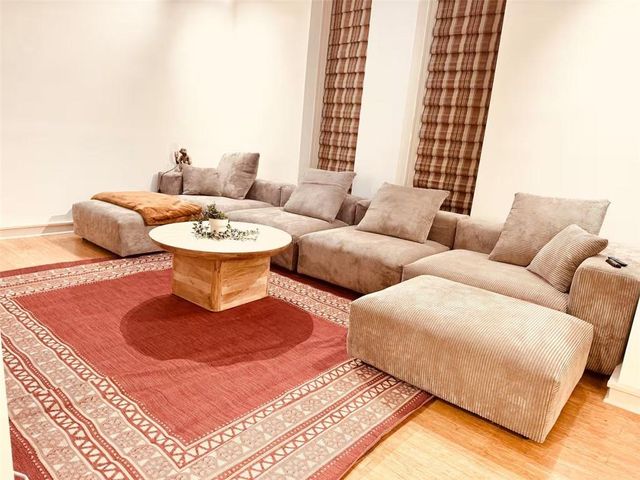 175 River Court Parkway, Atlanta, GA 30328