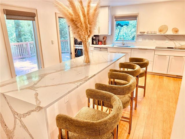 175 River Court Parkway, Atlanta, GA 30328