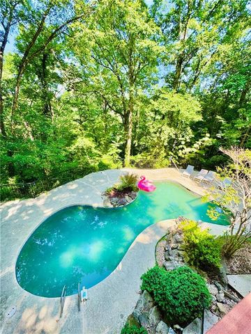 175 River Court Parkway, Atlanta, GA 30328