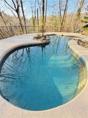 175 River Court Parkway, Atlanta, GA 30328