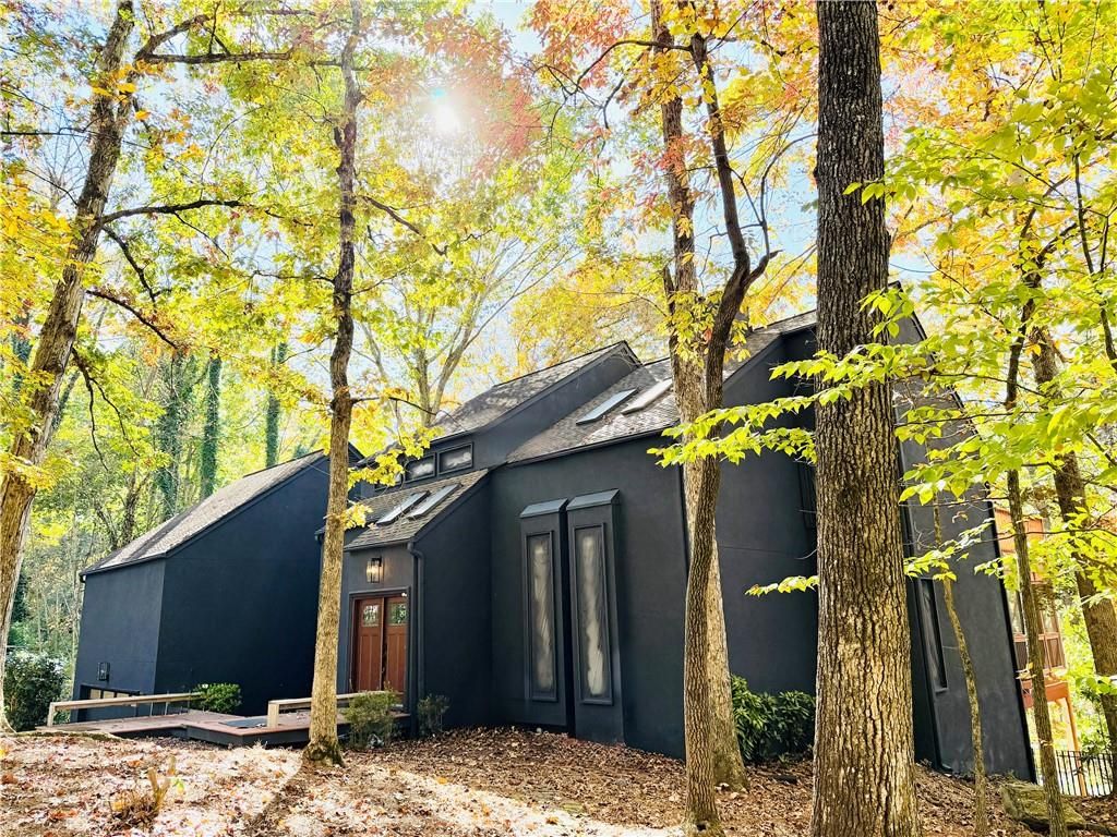 175 River Court Parkway, Atlanta, GA 30328