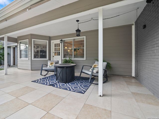 5302 Charter Oak, San Antonio, TX 78229