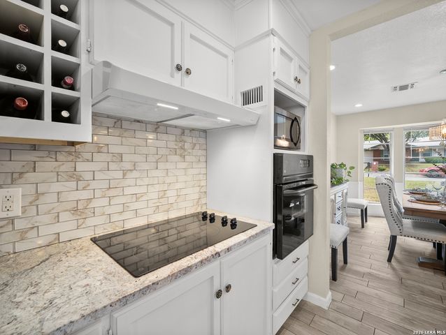 5302 Charter Oak, San Antonio, TX 78229