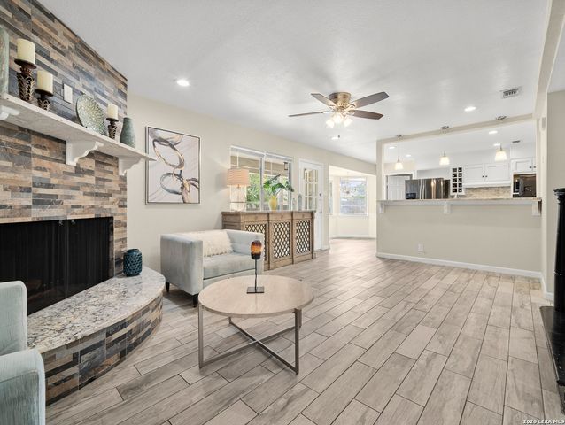 5302 Charter Oak, San Antonio, TX 78229