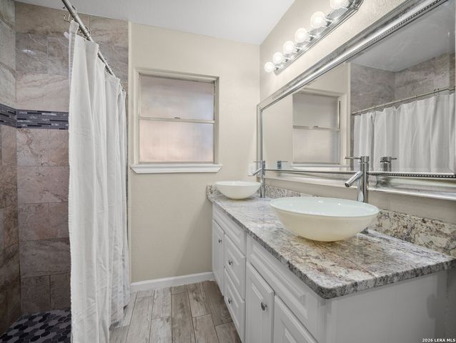 5302 Charter Oak, San Antonio, TX 78229