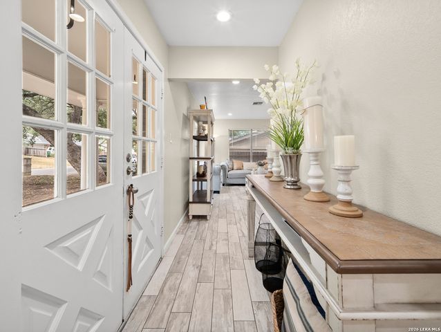 5302 Charter Oak, San Antonio, TX 78229