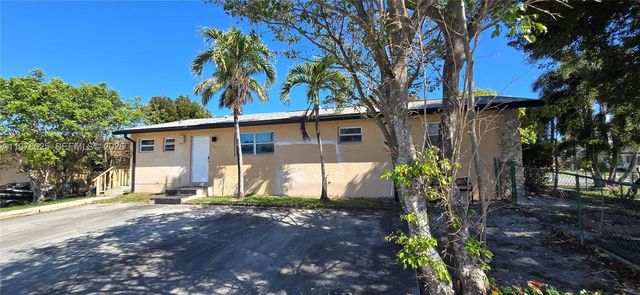 201 NE 2nd Ave 1, Dania Beach, FL 33004