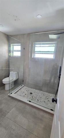 201 NE 2nd Ave 1, Dania Beach, FL 33004