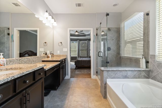 11235 Rock Daisy, Helotes, TX 78023