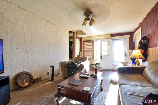 307 South Street, Gillespie, IL 62033