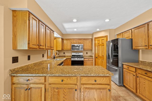 6229 Catalpa Drive, Avon, IN 46123