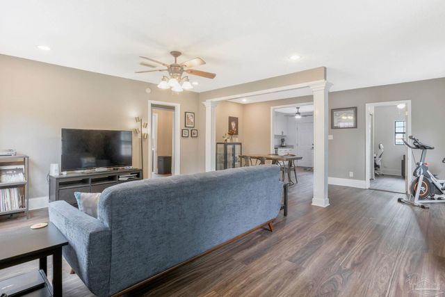 1760 W Romana St, Pensacola, FL 32502